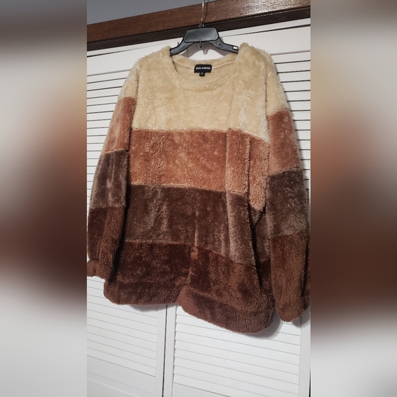 Zenana Outfitters Teddy Bear Soft Pullover 2X - Picture 1 of 6